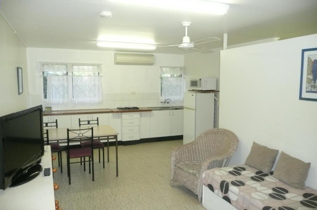 Beachside Holiday Units Bowen Quarto foto